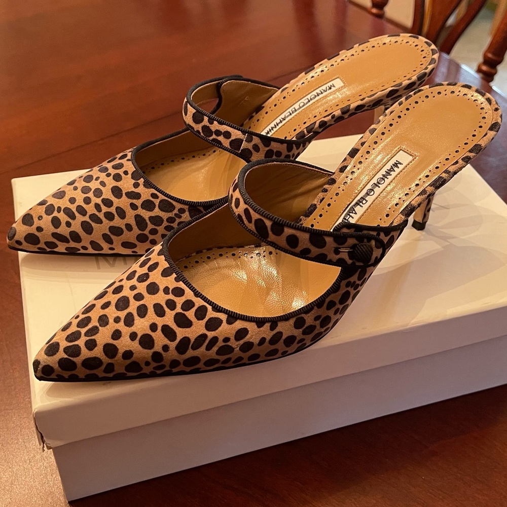 MANOLO BLAHNIK 3 inch Heel